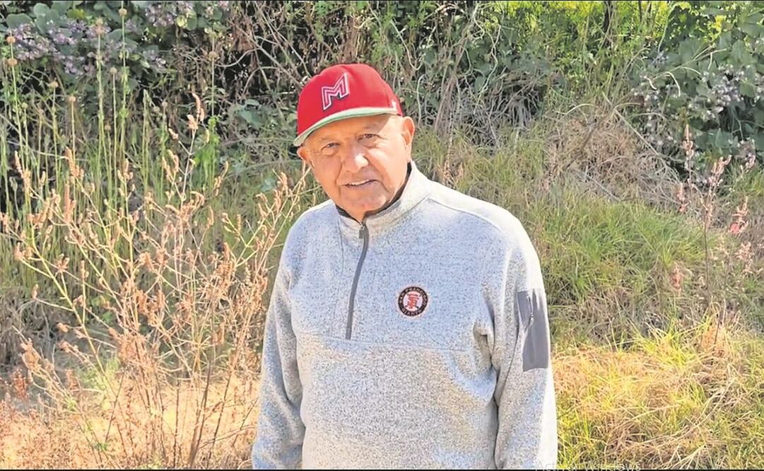En el Colegio Militar, el presidente López Obrador refirió que, como parte de la instrucción médica, camina, sube y baja montes. Foto: Tomada de video.