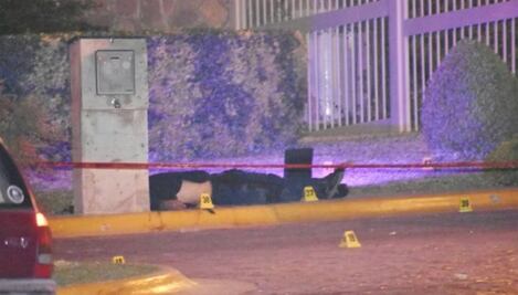 Atacan a escoltas del fiscal de Chihuahua; hay un muerto 