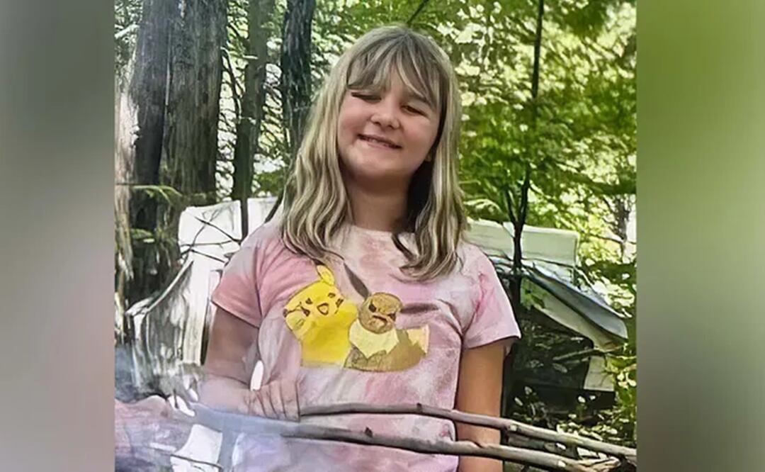 Esta fotografía proporcionada por la policía muestra a Charlotte Sena con la ropa que llevaba cuando desapareció en el Parque Estatal Moreau Lake el sábado. Foto: Policía Estatal de Nueva York