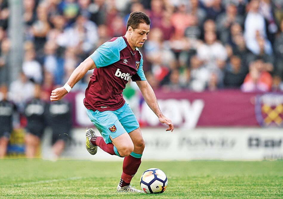 AFP. Javier Hernández en un partido con los Hammers.