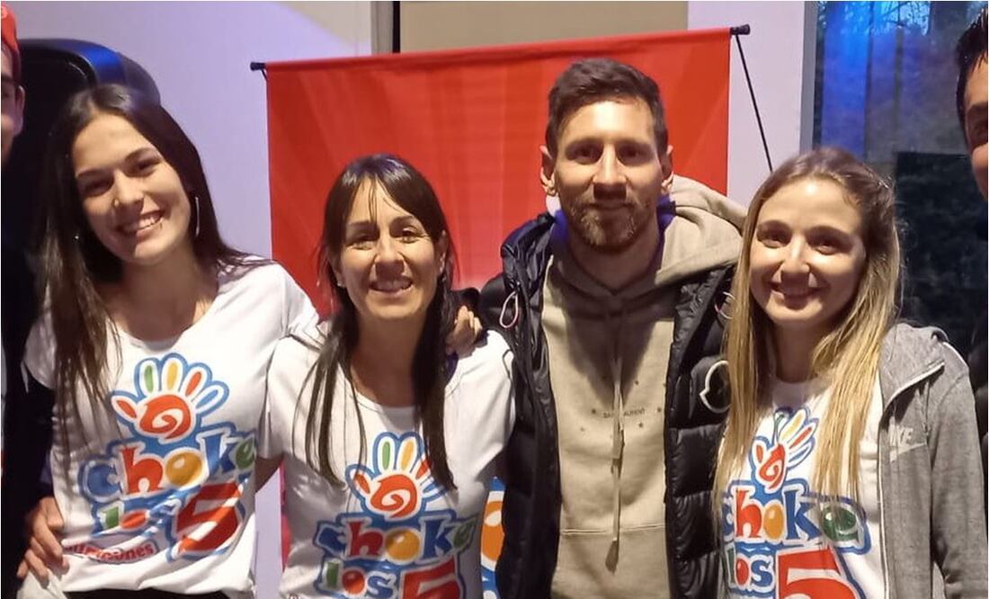 Messi sorprende a invitados y organizadores de una fiesta infantil / FOTO: TN-Argentina
