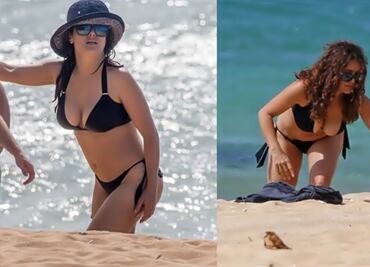 Salma Hayek shows her body in bikini