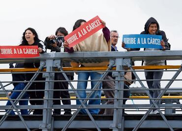 Declaran culpable al expresidente Uribe por soborno y fraude