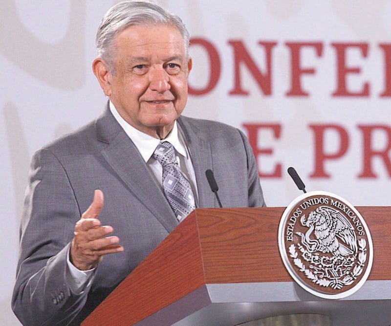 El Presidente celebró que avance la iniciativa contra el fuero. Foto: GERMÁN ESPINOSA. EL UNIVERSAL