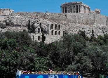Grecia cierra brevemente la Acrópolis por ola de calor