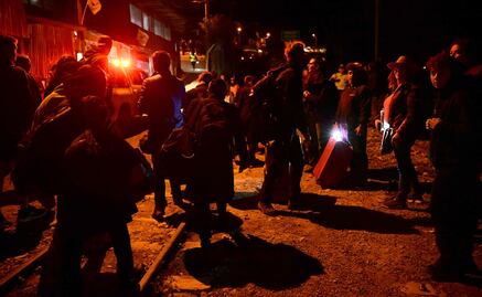 Evacúan a 200 turistas varados en Machu Picchu por protestas en Perú