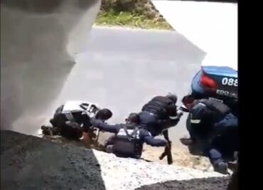 Revelan videos de emboscada que dejó 13 policías muertos en Coatepec Harinas