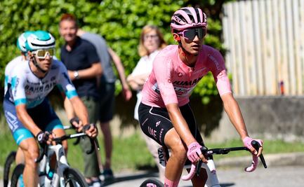 Isaac del Toro mantiene la 'Maglia Rosa' en el Giro de Italia; el mexicano es líder a falta de tres etapas