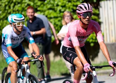 Isaac del Toro mantiene la 'Maglia Rosa' en el Giro de Italia; el mexicano es líder a falta de tres etapas