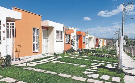 “Legalizar la vivienda invadida no debe violentar la ley”, expertos sobre propuesta del Infonavit 