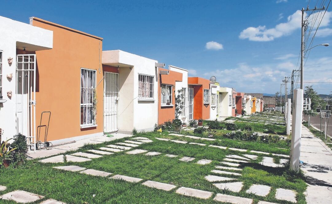 El Infonavit tiene censadas 145 mil viviendas ocupadas de manera irregular, señaló su director. ARCHIVO EL UNIVERSAL