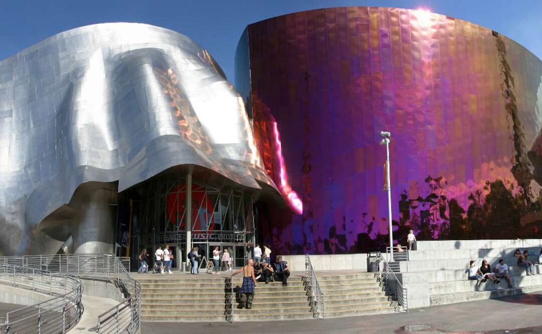 EMP Museum. Además de su diseño, destacan sus muestras sobre íconos de la cultura pop. (Foto: Cacophony)