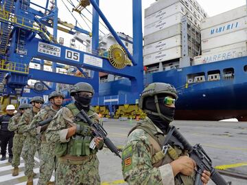 Ecuador plantea pedir a países aliados envío de “fuerzas especiales” para reforzar guerra contra el narco; pide "actuar juntos"