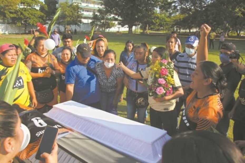 Violencia contra mujeres: Despiden a Damaris y su hija con un gol