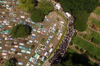 Sepultan en El Salvador a migrante y a su hija que murieron en el río Bravo