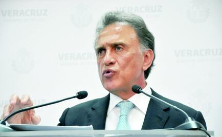 Eva Cadena es la recaudadora de AMLO, acusa Yunes Linares