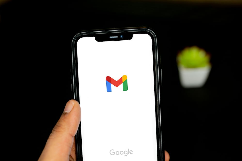 Perder un celular no significa darlo por perdido; con una cuenta Gmail de Google puedes intentar localizar un dispositivo Android. Foto: Unsplash