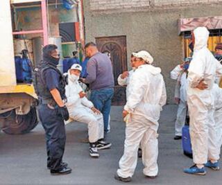 Restringen acceso a tianguis en Neza