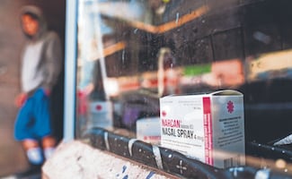 Morena busca liberar uso de naloxona como medicamento para sobredosis; iniciativa es turnada a Comisión de San Lázaro