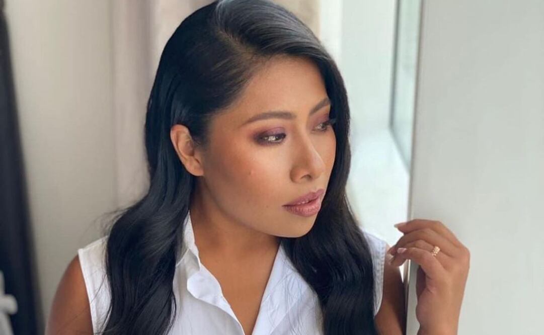 Yalitzia Aparicio modelando. Fuente: Instagram @yalitzaapariciomtz