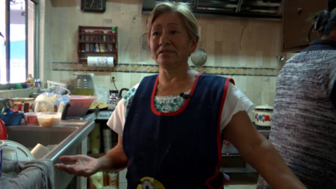 Barack Obama premia a joven por combatir violencia con emprendimiento