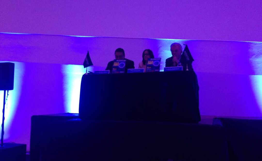 La publicación incluye entrevistas con algunos ganadores del Premio Nacional de Ciencias y Artes 2015, como el escritor Felipe Garrido.