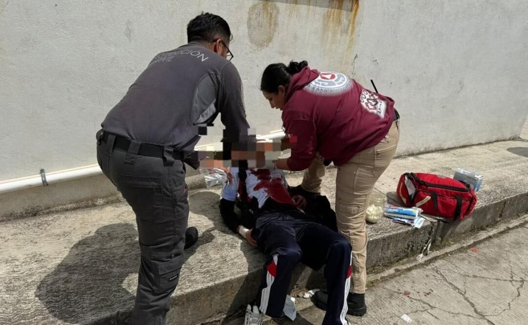 Suspenden a directora de Bachilleres de Tlaxcala tras agresión con arma blanca entre estudiantes (29/09/2025). Foto: Especial