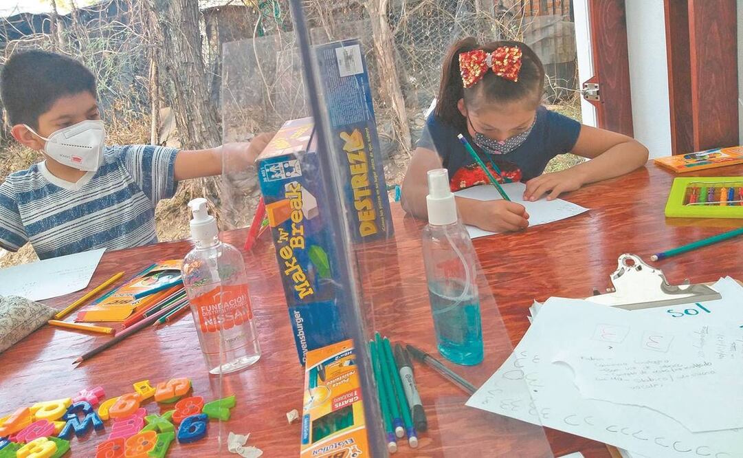 Los alumnos acuden al punto de encuentro para tomar sus lecciones en lo que es su nuevo salón, sintiéndose más cómodos y seguros. Fotos: Cortesía.