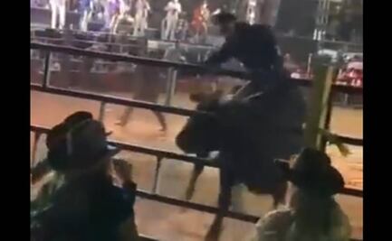 VIDEO. Toro embiste a asistentes de jaripeo de Morelia; hay 15 heridos