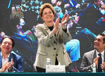 Dilma Roussef se reúne con diputados de Morena, PT, y PVEM; recomienda mantener mayoría para evitar “golpes de Estado”