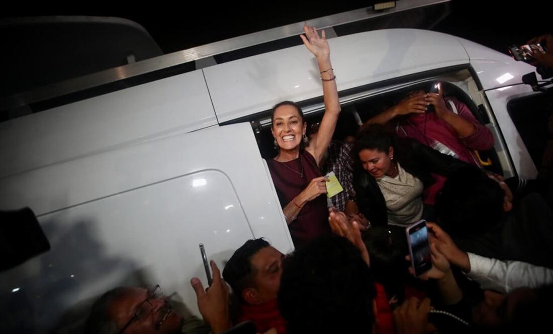 Claudia Sheinbaum tras recibir los resultados de la encuesta de Morena. Foto: Valente Rosas/ EL UNIVERSAL