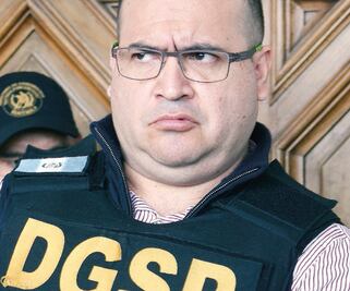 Ordenan la devolución de apartamento a Moisés Mansur