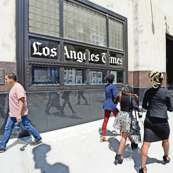 Ataque cibernético. Varios diarios de la editora Tribune Publishing fueron afectados ayer en su proceso de producción e impresión por un virus informático. Foto: MIKE NELSON. EFE