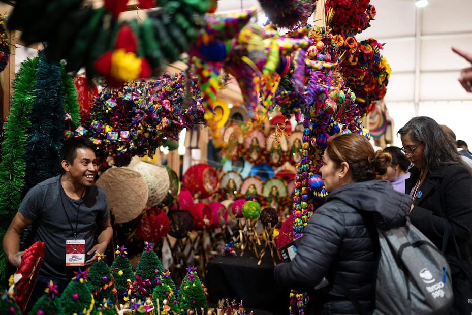 Las tradicionales nochebuenas estarán disponibles en un punto especial de venta dentro de la verbena navideña. Foto: Secretaría de Cultura CDMX
