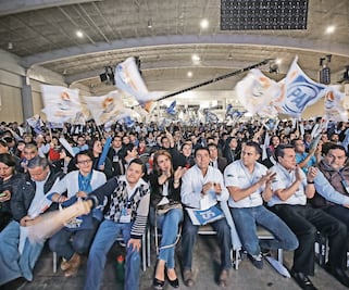 Exigen al PAN no aliarse con Morena