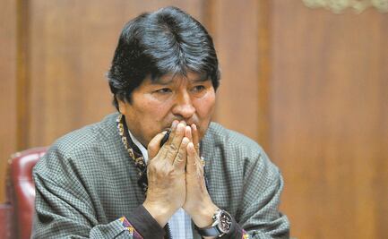 Retiran busto de Evo Morales de un polideportivo en el centro de Bolivia