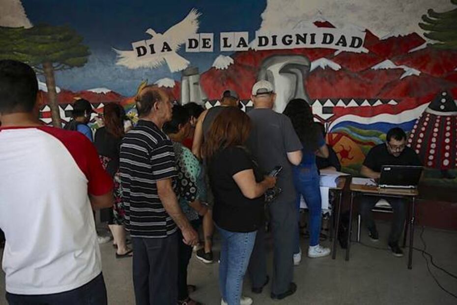 Chile realiza consulta ciudadana sobre nueva Constitución y agenda social