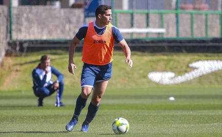 Marcone recuerda al Cruz Azul en su presentación con el Elche de España