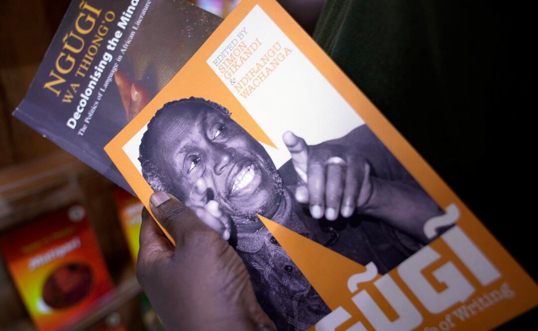 El escritor keniano Ngũgĩ wa Thiong’o, leyenda de las letras africanas, murió a la edad de 87 años. Foto: AP