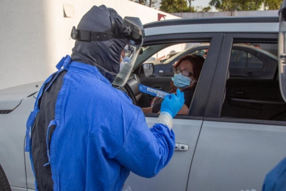 Aplican pruebas rápidas de Covid-19 a habitantes de Tlalnepantla