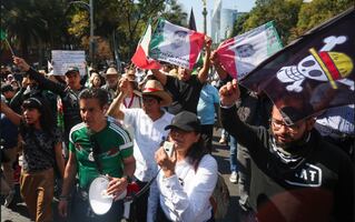 Asisten 150 personas a segunda marcha de Generación Z en CDMX; presentan a cinco ante juez cívico por riña