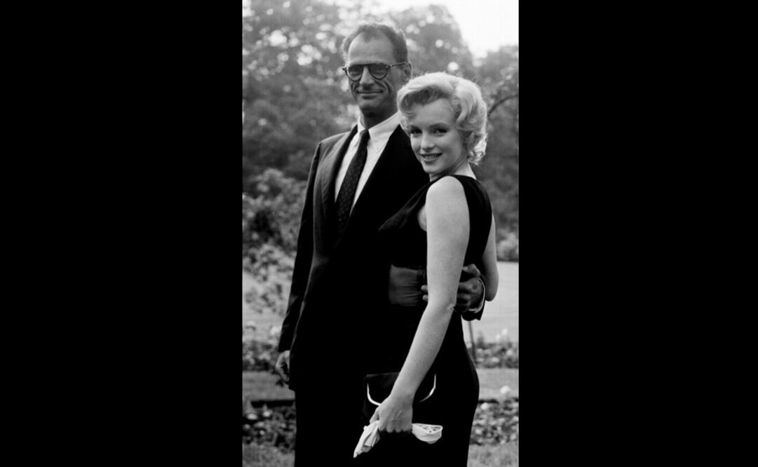Imagen del 11 de noviembre de 1960 del escritor estadounidense Arthur Miller con la actriz Marilyn Monroe. Foto: EFE, archivo