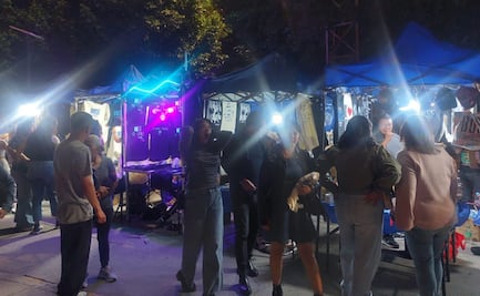 Miguel Bosé regresa al Auditorio Nacional: Fans rememoran viejos tiempos y se enfrentan a elevados precios de mercancía