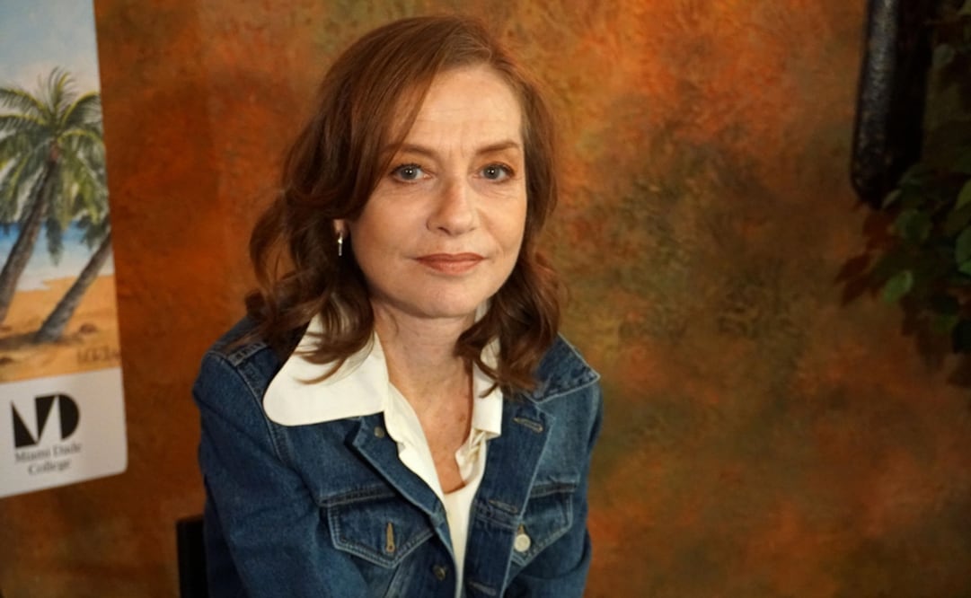 Isabelle Huppert fue reconocida con el Premio Icon que otorga el Festival Internacional de Cine de Miami. Foto: EFE/Mar Vila