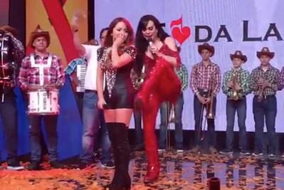 A casi un año de sus XV, Rubí canta en el Teletón de Honduras