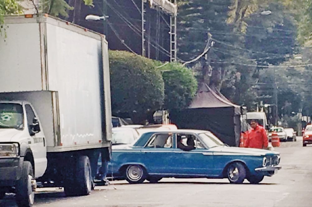 Automóviles fueron estacionados en sentido contrario al flujo normal. (FOTO: CÉSAR HUERTA. EL UNIVERSAL)