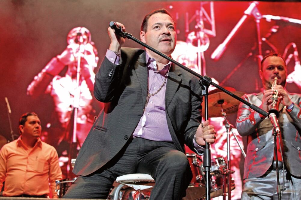 Julio Preciado recordó la época de los 90 y 2000 con su repertorio (VALENTE ROSAS. EL UNIVERSAL)