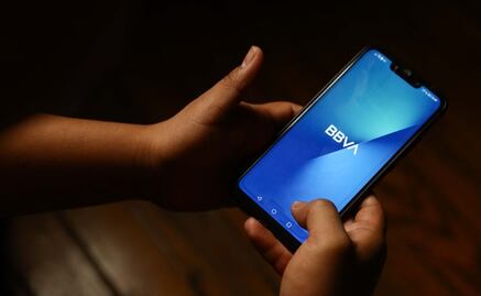Pese a falla de BBVA México, sólo 75 clientes se quejan ante la Condusef
