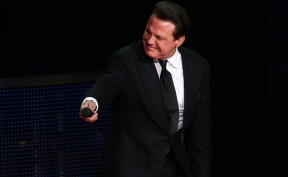 Con una figura más robusta, Luis Miguel por primera vez fue criticado por su aspecto. Foto: Archivo, EL UNIVERSAL