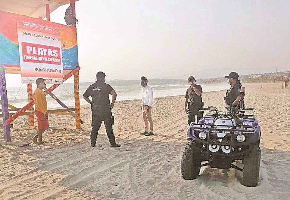 En Puerto Escondido, las autoridades del municipio de Santa María Colotepec anunciaron el cierre de todas las playas para contener la propagación del coronavirus. Foto: ESPECIAL